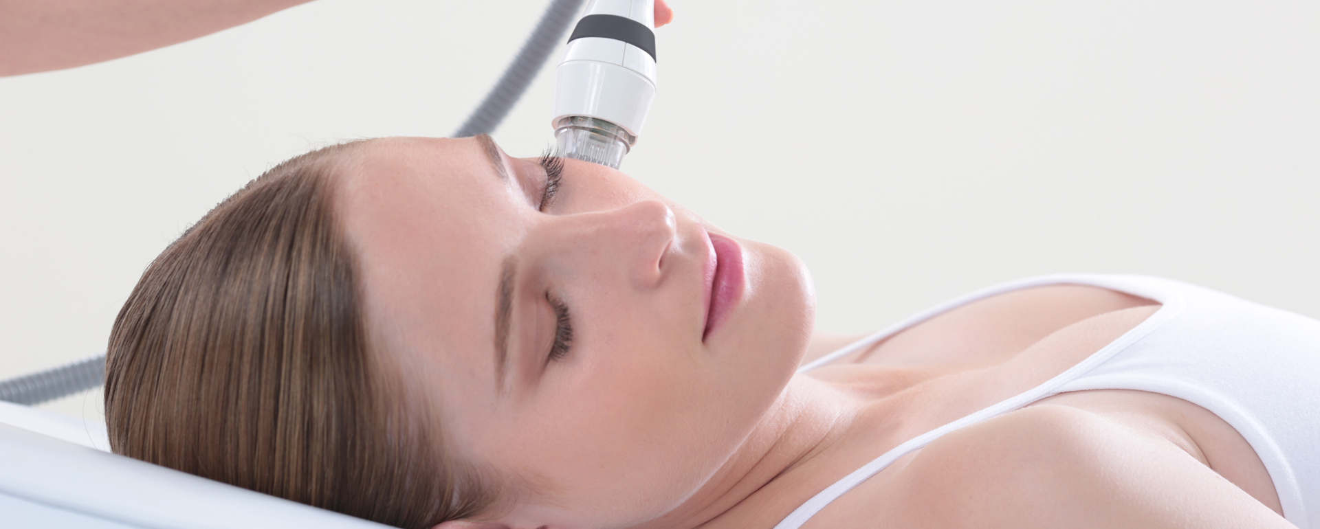 Dermaroller Therapy, Skin Clinic In Ahmedabad, Skin Clinic In Maninagar, dermatologist, dermatology clinics in Ahmedabad, best skin specialist in ahmedabad maninagar, skin doctor in ahmedabad maninagar